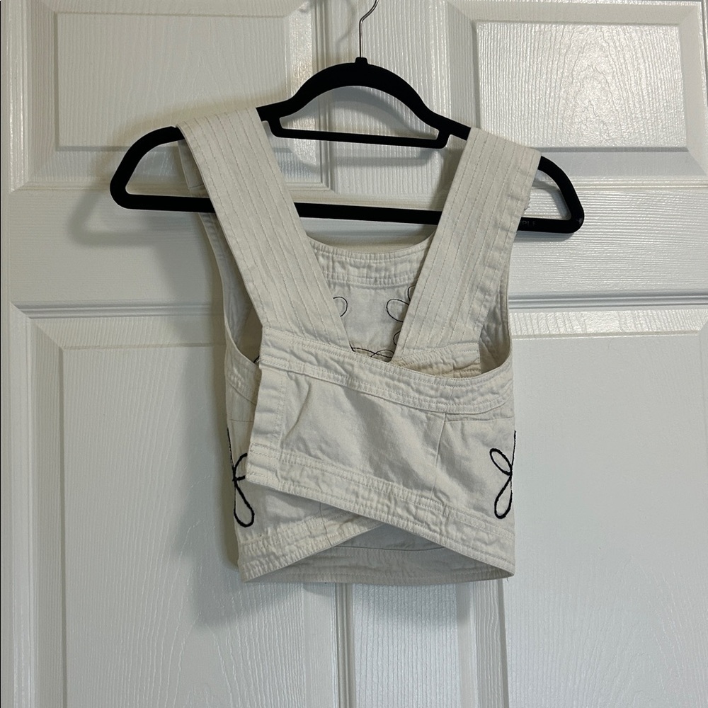 Embroidered Cross-Back Cropped Tank - Picture 7 of 7